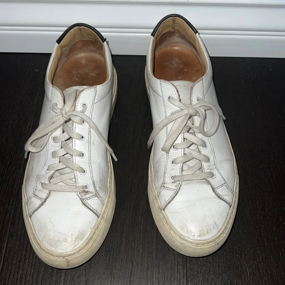 Common Project Sneakers - Picture 1 of 5